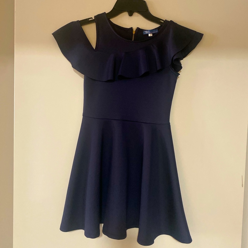 Beautiful Navy dress. Excellent condition.
